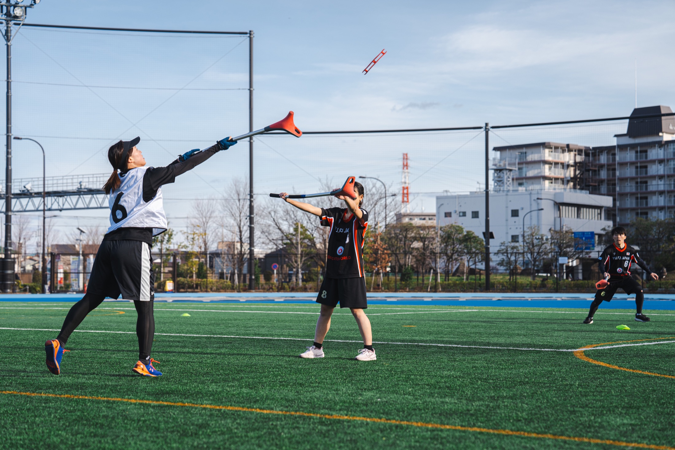 Y Leagueでリングを投げる選手